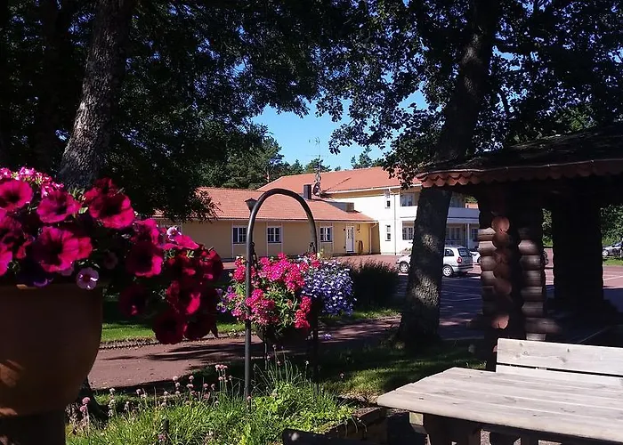 Bastoe Hotel & Stugby